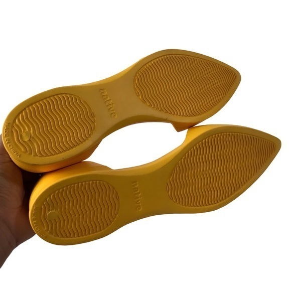 Native shoe Audrey size 10 women’s groovy yellow - Picture 6 of 7